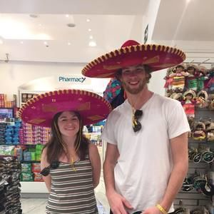 Meet your Posher, Cara